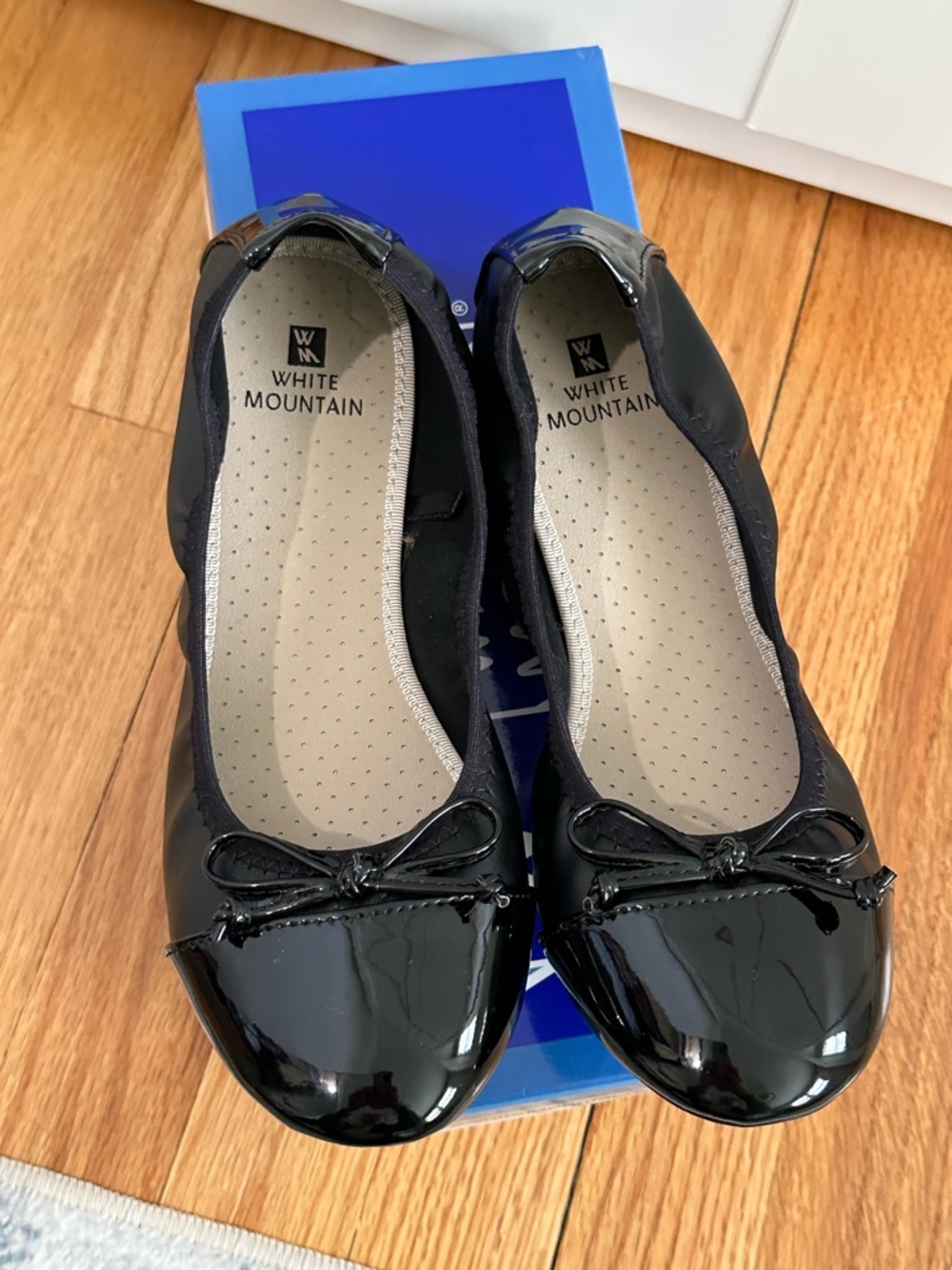 White Mountain Black Ballet Flats - Picture 2 of 4